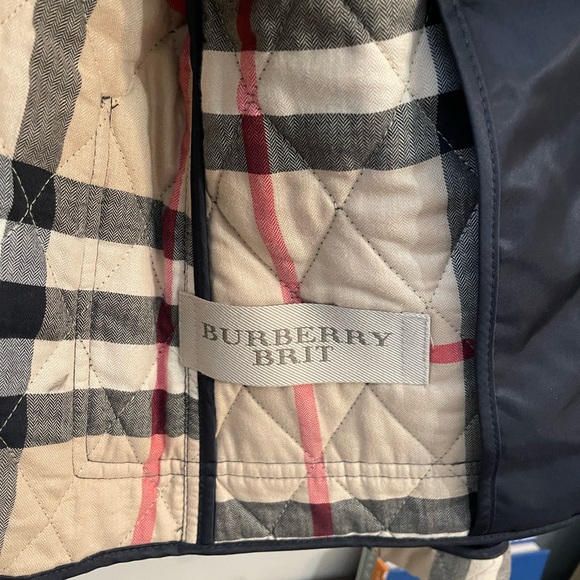 Authentic Burberry Jacket - Picture 4 of 6